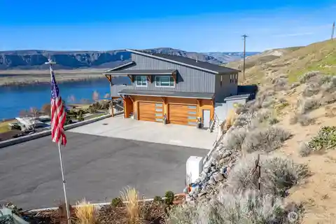 A Lifestyle of Luxury and Serenity with Breathtaking Views