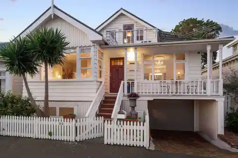 Iconic Devonport Villa with Dazzling Harbour Views