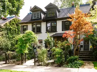 Classic Parisian-Inspired Residence in Republic of Rathnelly