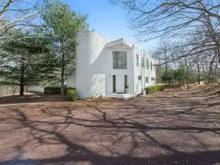 Bright and Open Contemporary Home for Rent