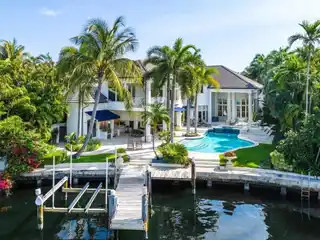 Intracoastal Waterside Living at Its Finest