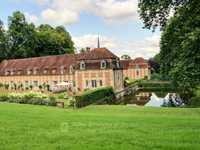 MAGNIFICENT COMPOUND IN THE CALVADOS AREA
