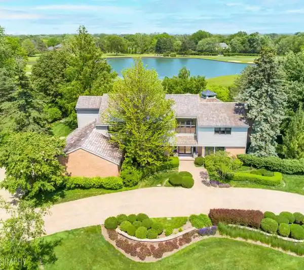 EXTRAORDINARY CUSTOM HOME IN LONG GROVE