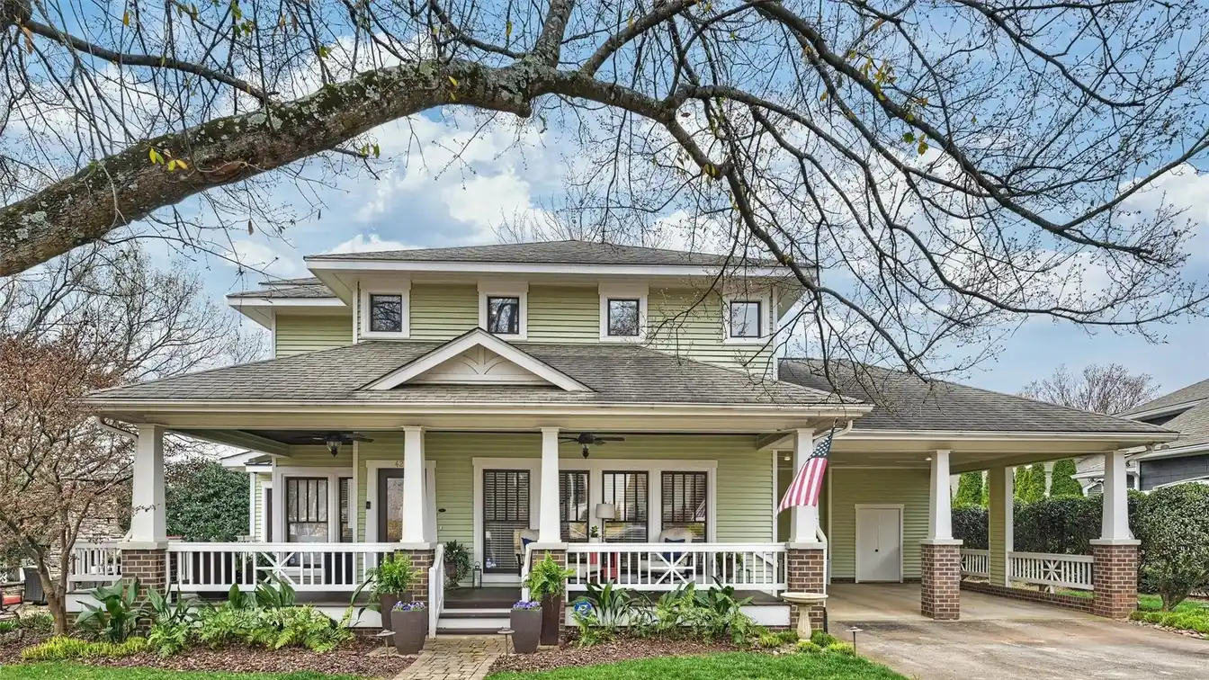 Classic and Spacious Charmer