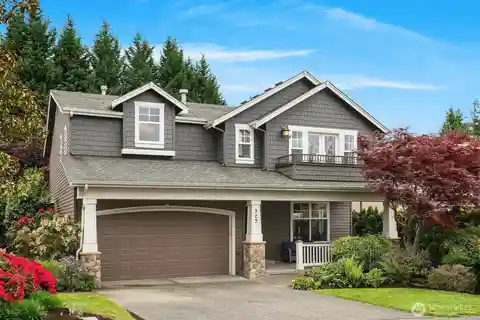 Stunning Traditional Craftsman