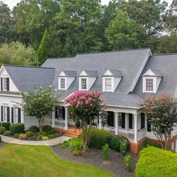 TIMELESS SOUTHERN CHARM MEETS MODERN LUXURY