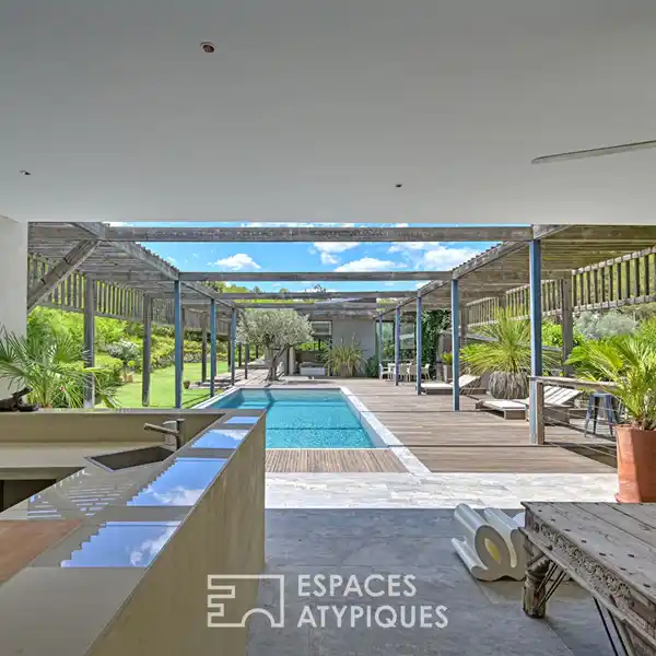 BOLD CONTEMPORARY HAVEN