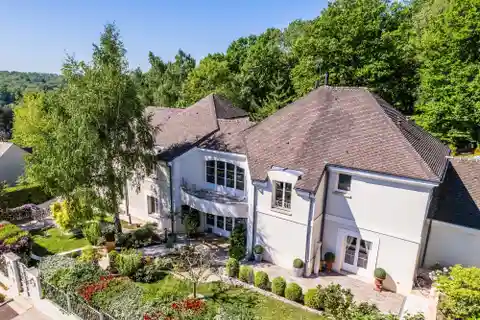 Exceptional Contemporary Property