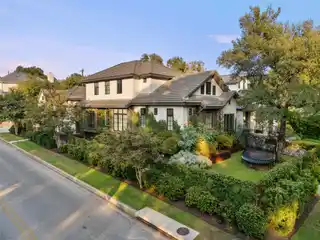 Stunning Modern Home in the Heart of Tarrytown