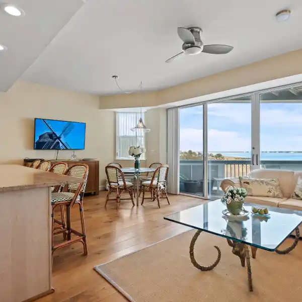 SPACIOUS TWO BEDROOM CONDO FOR RENT ON MORICHES BAY