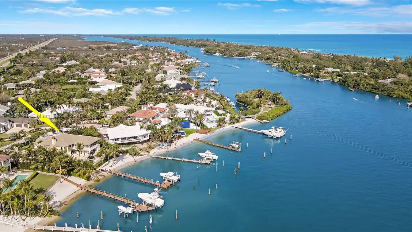 Spectacular Direct Intracoastal Home