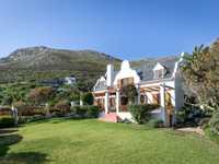 THIS ICONIC SCARBOROUGH RESIDENCE HAS IT ALL
