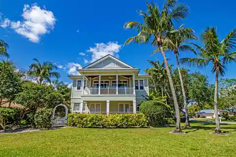 Private Tropical Paradise in the Reef