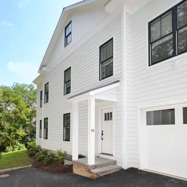 IMPECCABLE RIVER-VIEW HOME NEAR TOWN