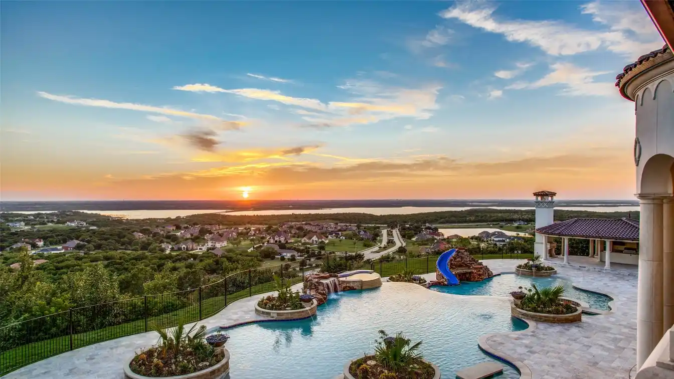 Elegance and Views Collide in This Intimate Masterpiece
