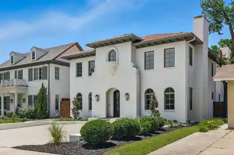 Rustic Charm Meets Modern Luxury Living