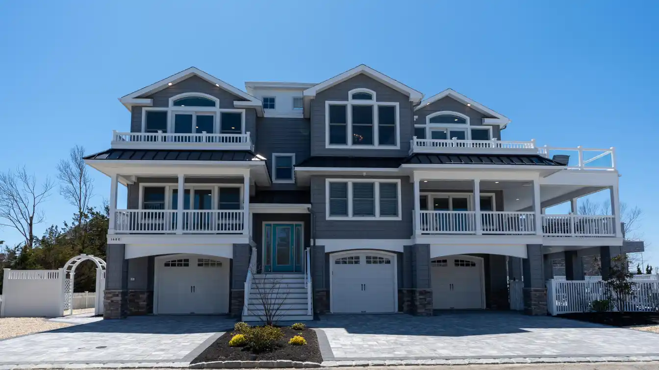 An Extraordinary Example of Coastal Luxury