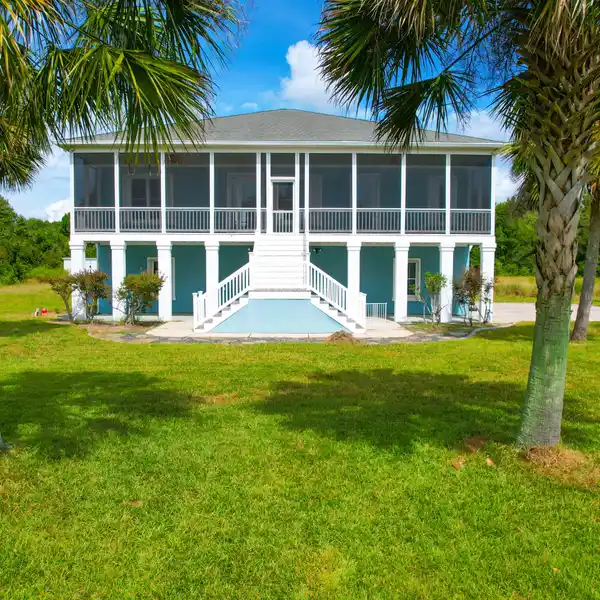 CHARMING LOWCOUNTRY-STYLE HOME ON 30 SERENE ACRES