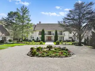 Gated Eight-acre Showcase