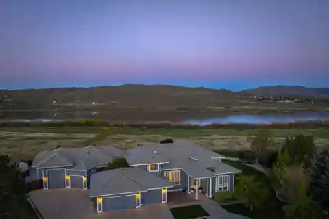 Private Retreat in Exclusive Old Washoe Estates