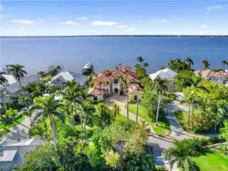 Breathtaking Mediterranean Residence Along the Caloosahatchee River