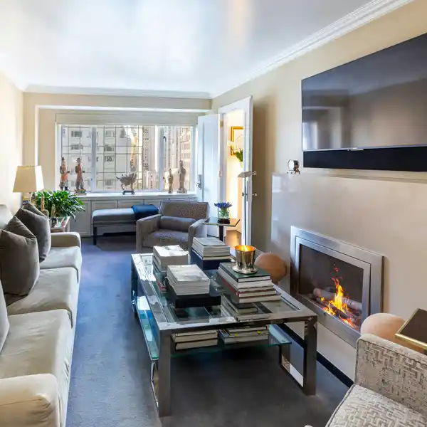 CORNER APARTMENT AT THE CROSSROADS OF MILLIONAIRES ROW AND THE UPPER EAST SIDE