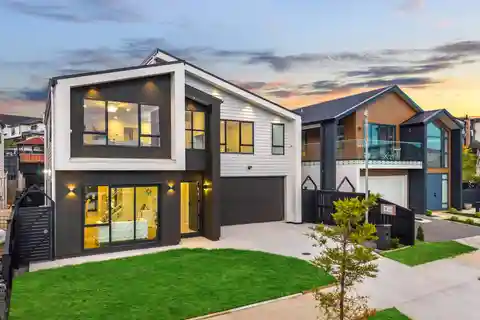 Gorgeous Brand New Home in the Heart of Bremner Ridge