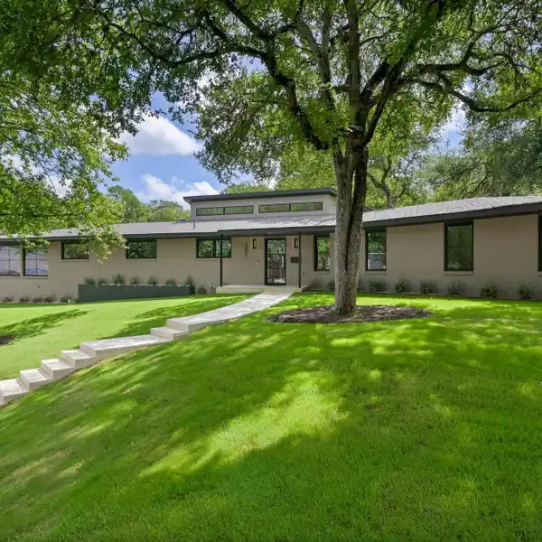 REMODELED ONE-STORY MID-CENTURY MODERN MASTERPIECE
