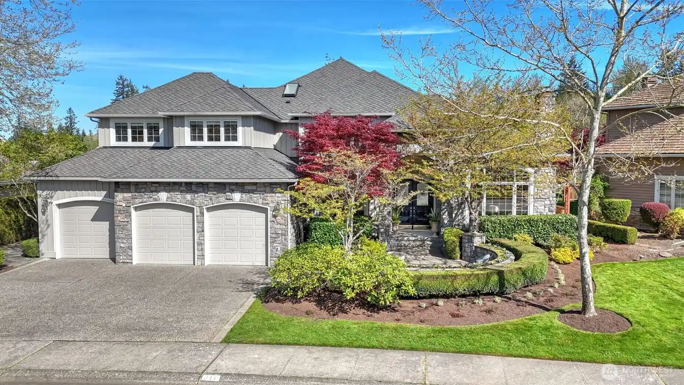 Inspired Living on Plateau Golf Course