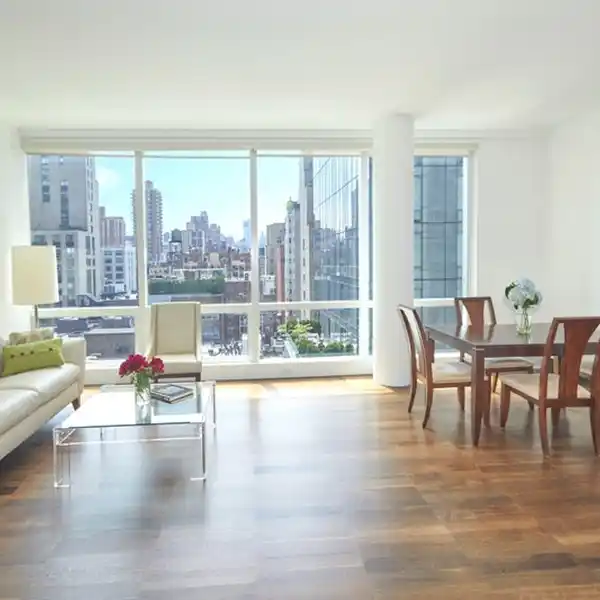 LUXURIOUS CONDO WITH STUNNING SOUTH VIEWS