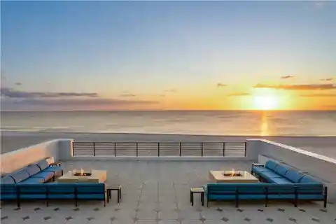 A Unique Blend of Sophisticated Elegance and Serene Coastal Vistas