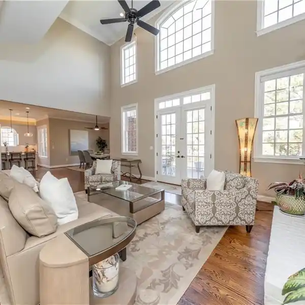 IMPECCABLE ALL-BRICK ESTATE