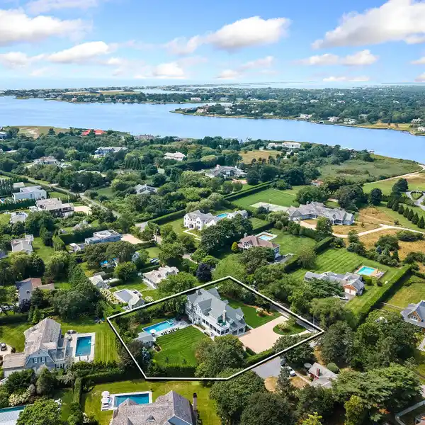 CUSTOM HOME IN THE PRESTIGIOUS QUOGUE SOUTH ESTATE SECTION