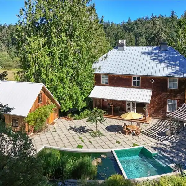 HIDDEN VALLEY - 25-ACRE PRIVATE ESTATE