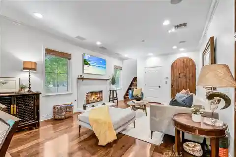 End-Unit Townhouse-Style Condo in the Foothills