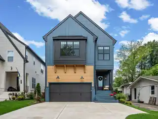 Welcome to 2414 Barclay Dr!