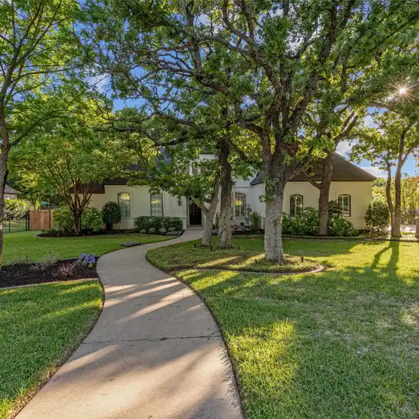 BEAUTIFULLY UPDATED LUXURY HOME