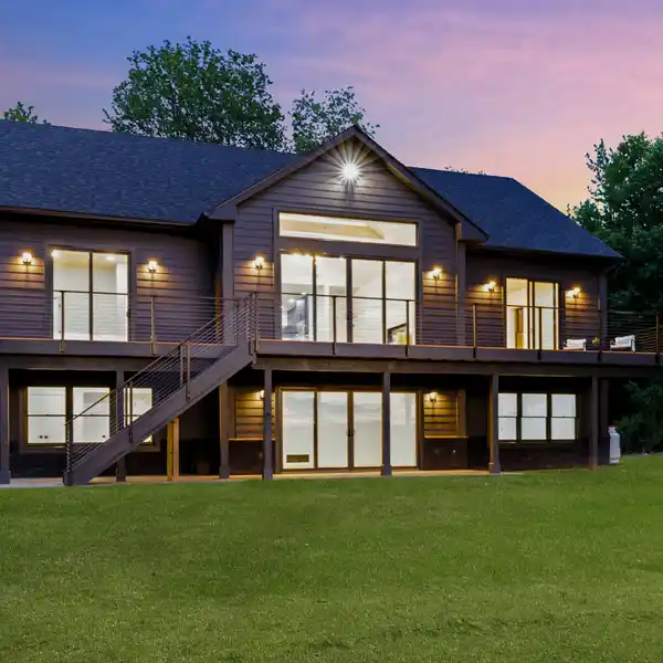 MOUNTAIN ELEGANCE MEETS MODERN ORCHARD LIVING