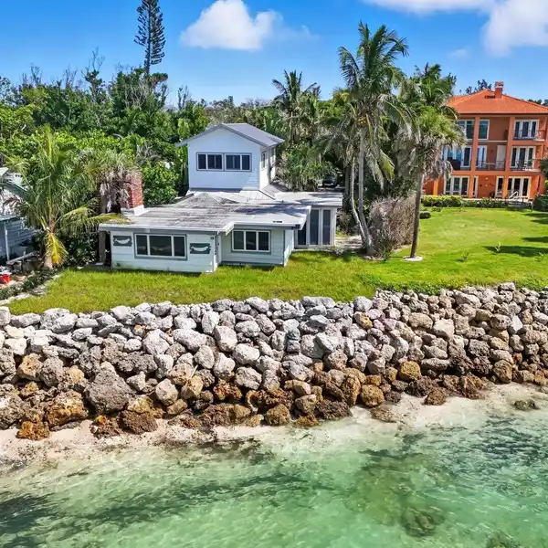 RARE GULF-FRONT PROPERTY ON LEGENDARY POINT OF ROCKS