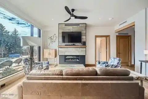 Bright Riverfront Lodge Property