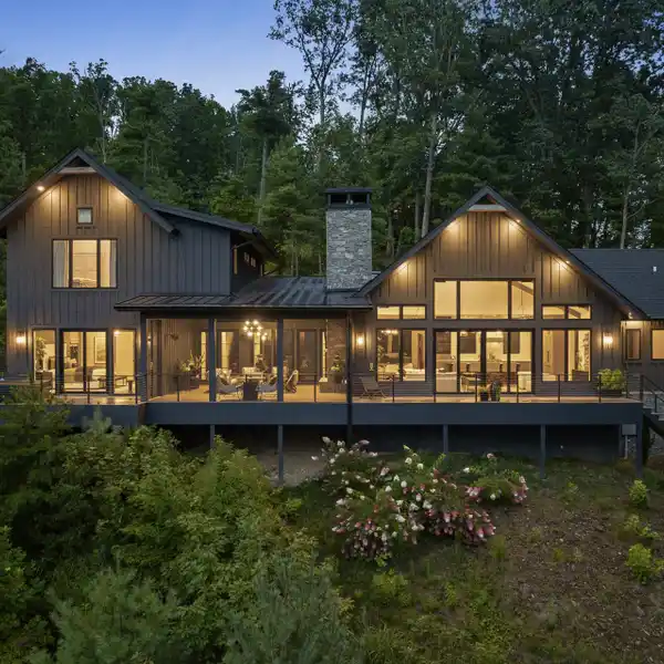 MOUNTAIN MODERN RESIDENCE