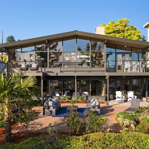 ICONIC WATERFRONT HOME