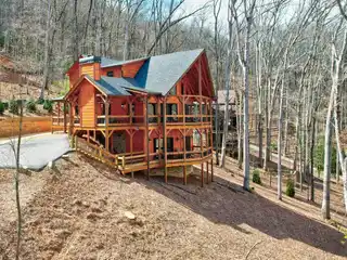 Stunning Prow-Front Cabin