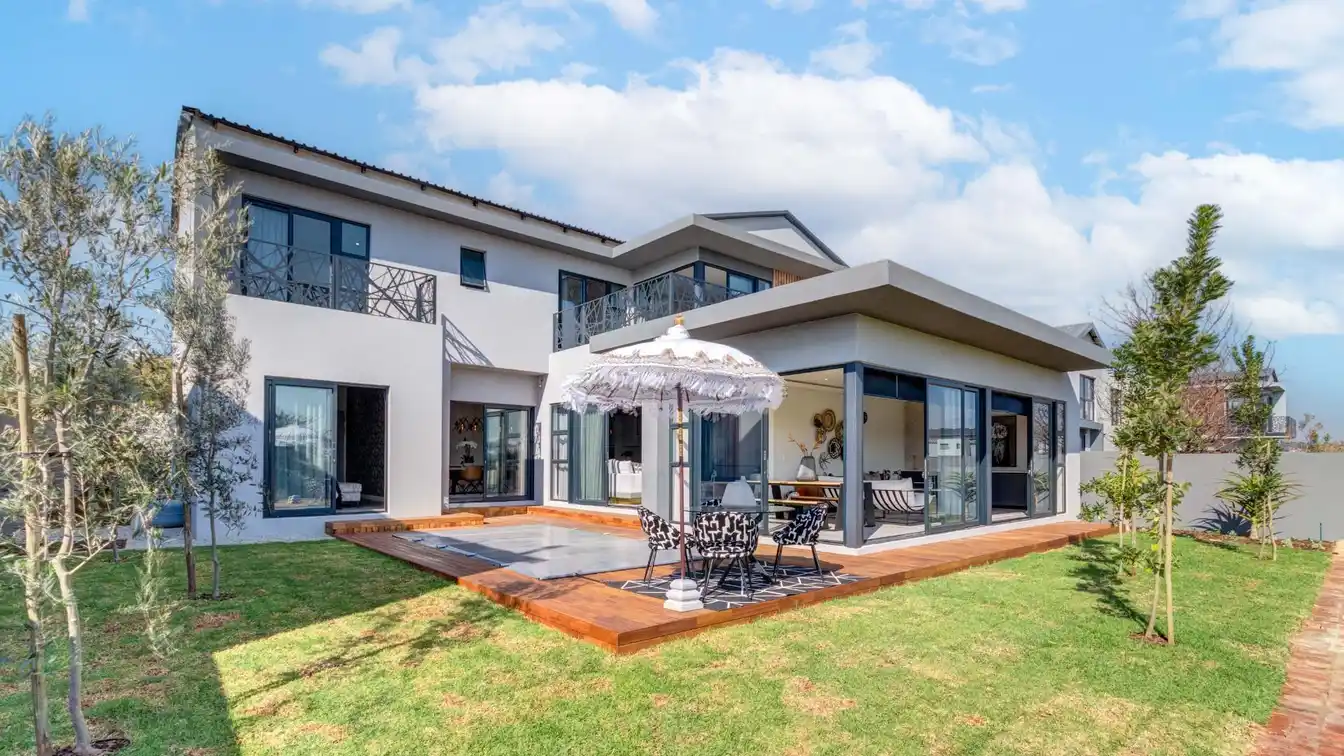 Modern Home in the Prestigious Helderfontein Estate