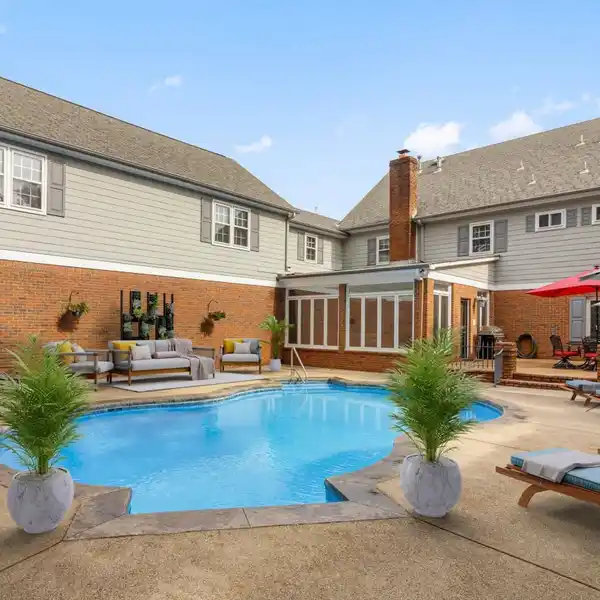MAGNIFICENT FIVE-BEDROOM HOME