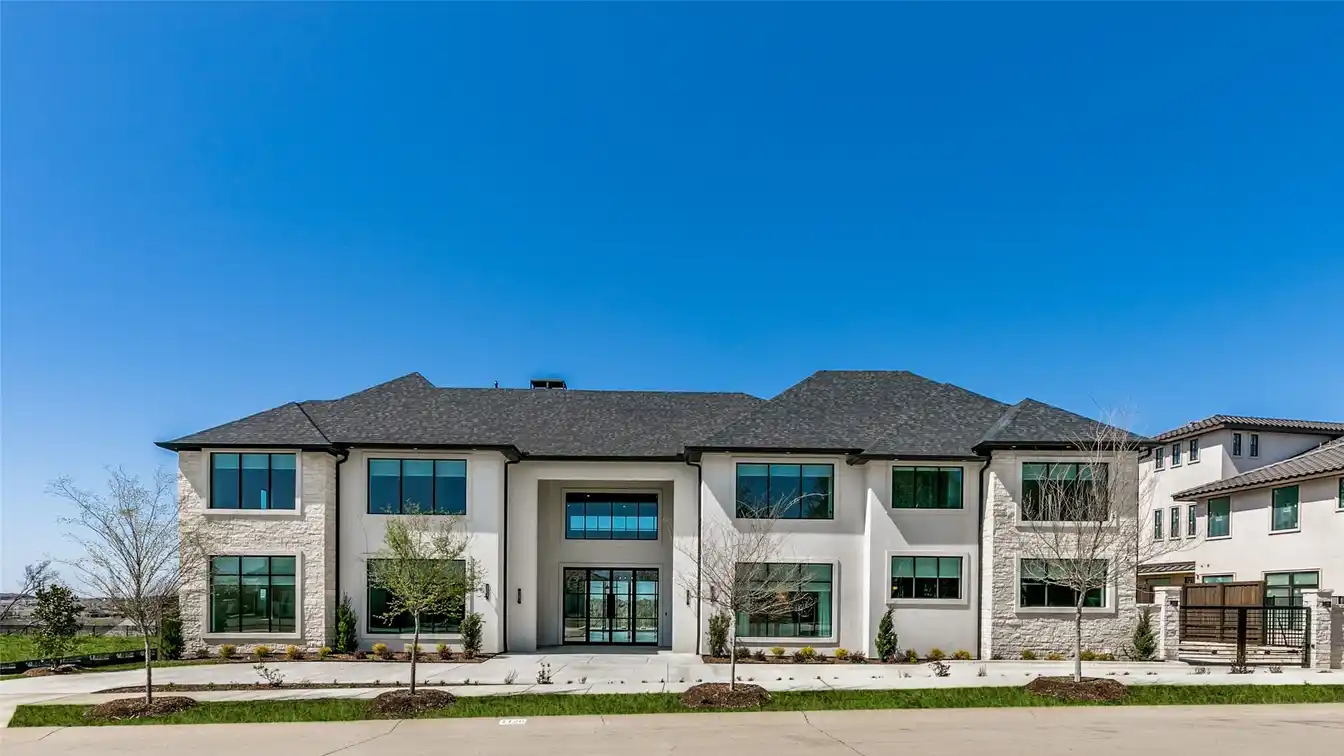 Modern Masterpiece in a Prestigious Gated Community