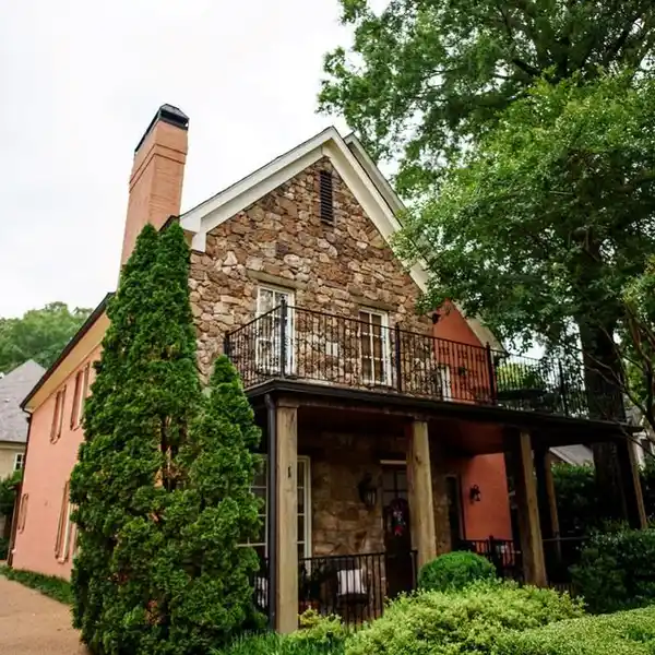 BEAUTIFUL SOUTHERN PLACE CONDO
