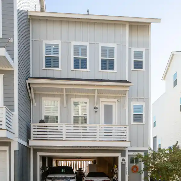 MODERN COASTAL LIVING WITH PANORAMIC FOLLY VIEWS