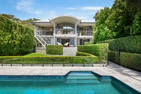 Impressive Architecturally Designed Retreat