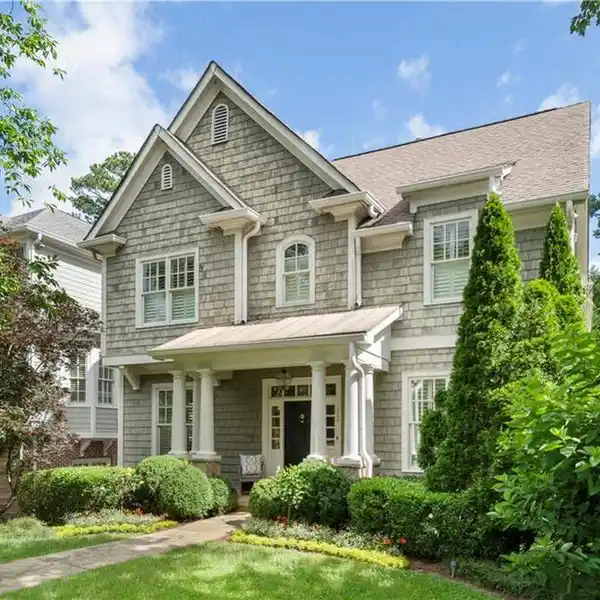 BEAUTIFULLY CRAFTED HOME IN SPRINGLAKE